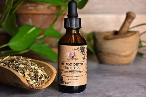 Blood Detox Tincture, Close Up